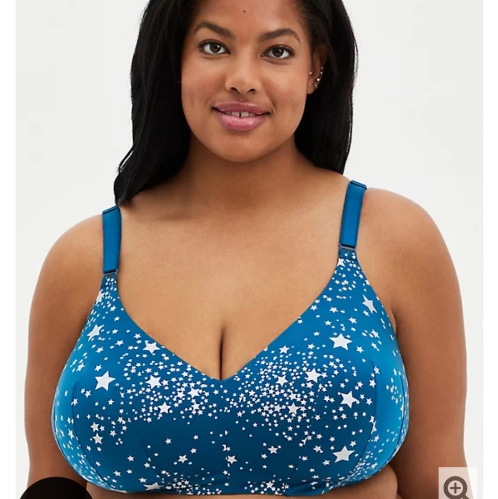 Torrid wire free lighty lined back smoothing bra